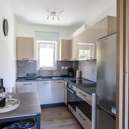 Udoban Kutak Blizu Centra Mala Punta *