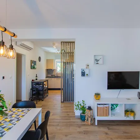 Udoban Kutak Blizu Centra Mala Punta Appartement
