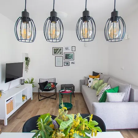 Udoban Kutak Blizu Centra Mala Punta * تروغير