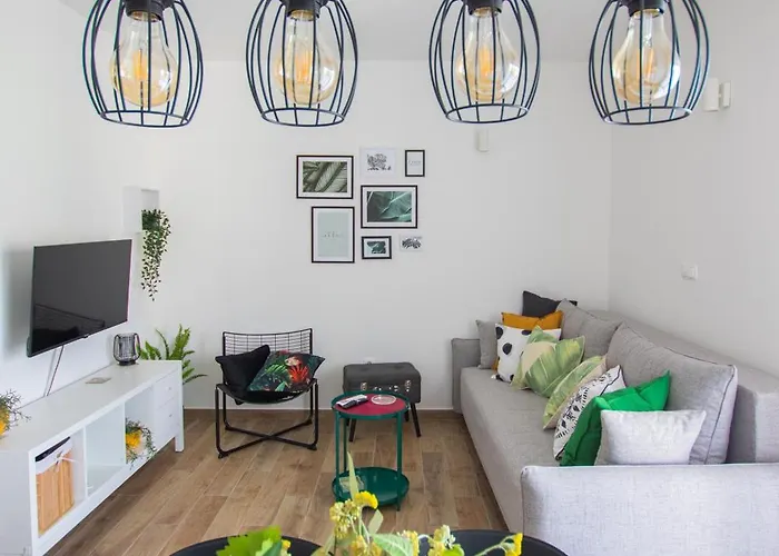 Udoban Kutak Blizu Centra Mala Punta * 特罗吉尔