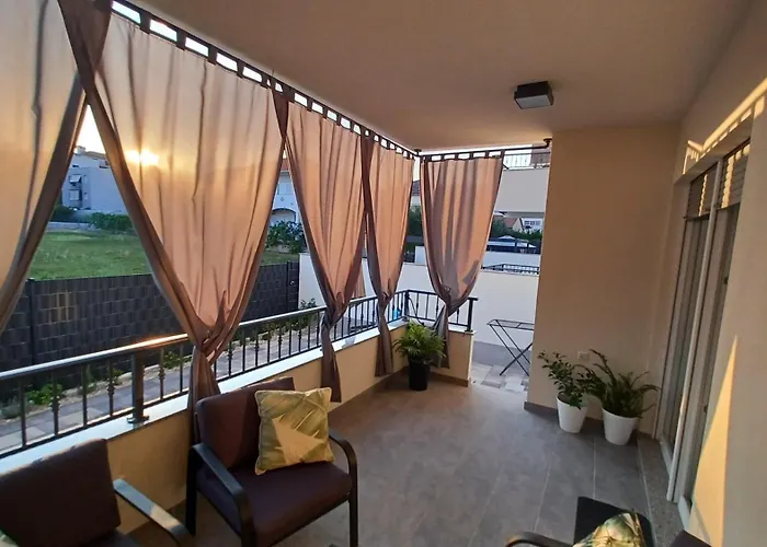 Udoban Kutak Blizu Centra Mala Punta 特罗吉尔