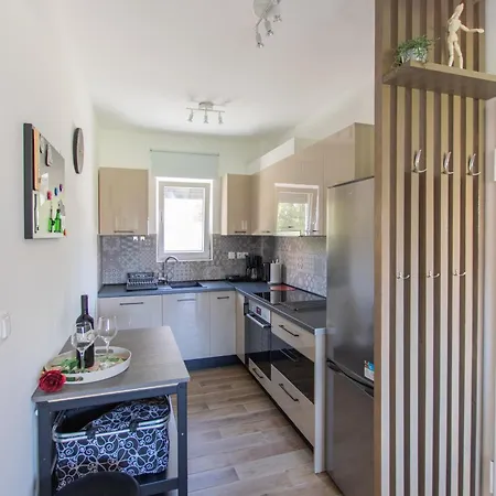 Udoban Kutak Blizu Centra Mala Punta