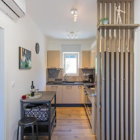 Udoban Kutak Blizu Centra Mala Punta Trogir